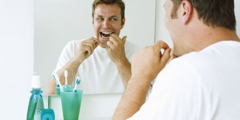 Как мужчинам следить за зубами?